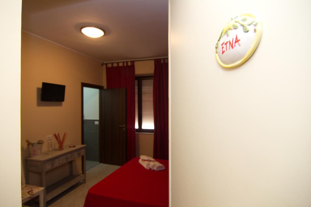 B&B Tifeo Villafranca Tirrena Esterno foto